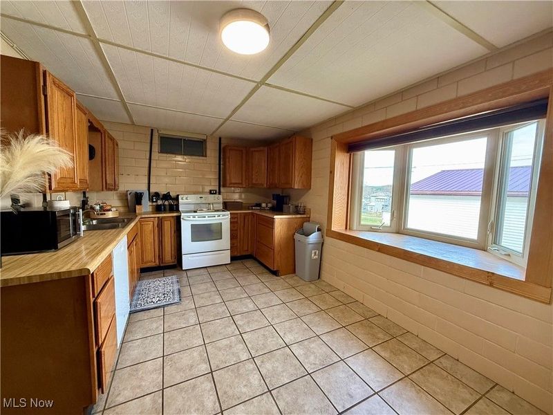 10 S Ohio Street, Dellroy, OH 44620 Photo 23