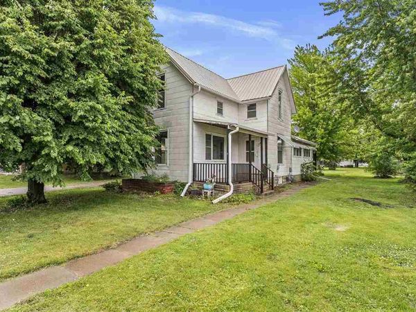 207 N Ellis St, Keota, IA 52248
