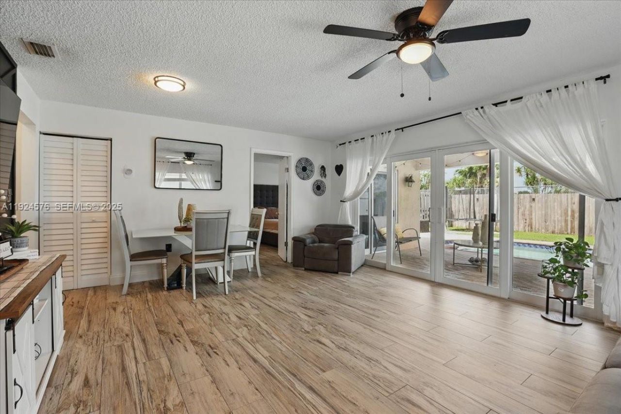 5874 SW 97th Ter, Cooper City, FL 33328 Photo