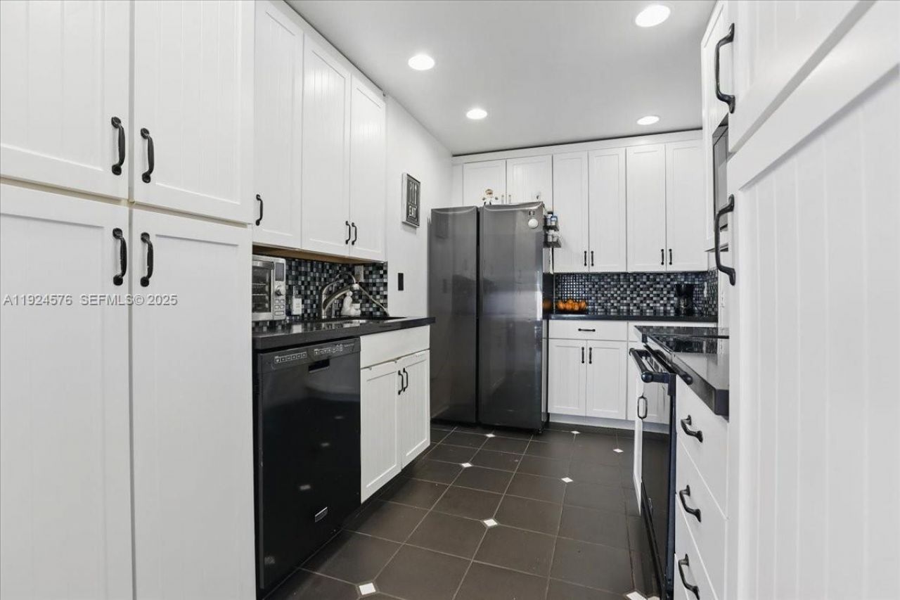 5874 SW 97th Ter, Cooper City, FL 33328 Photo