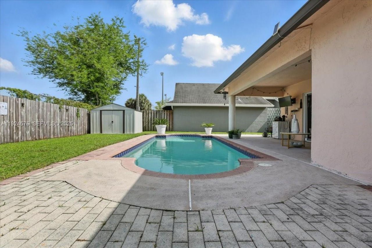 5874 SW 97th Ter, Cooper City, FL 33328 Photo