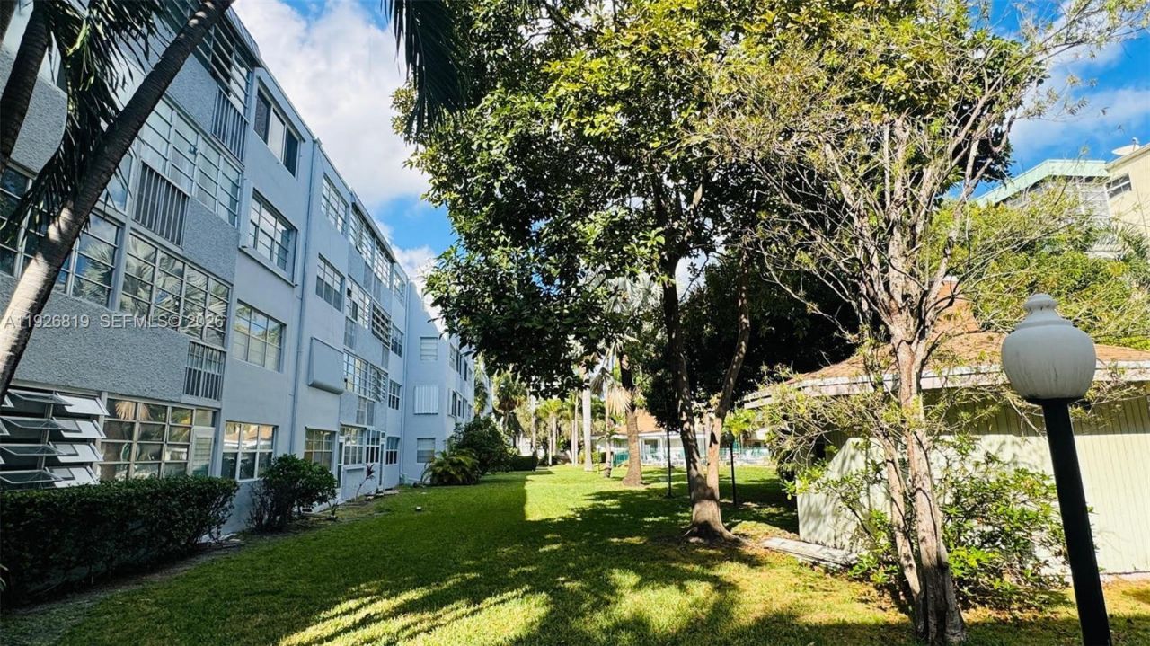 1333 E Hallandale Beach Blvd, Unit 134, Hallandale Beach, FL 33009 Photo