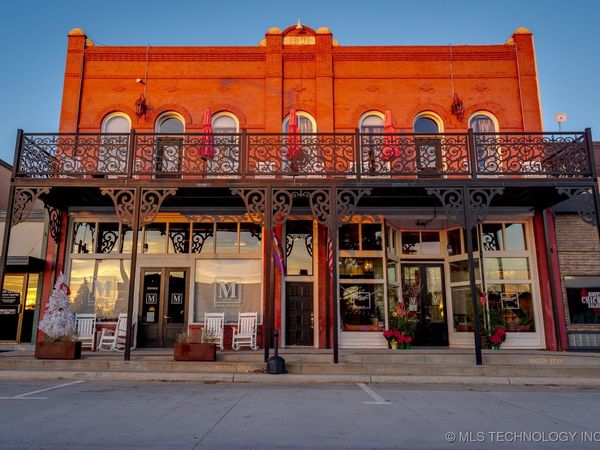 221 W Main , Tishomingo, OK 73460