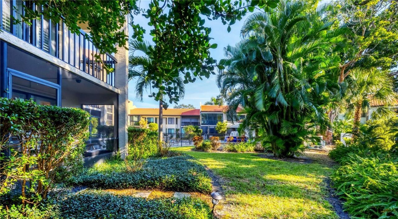 800 Hudson Avenue, Unit 106, Sarasota, FL 34236 Photo