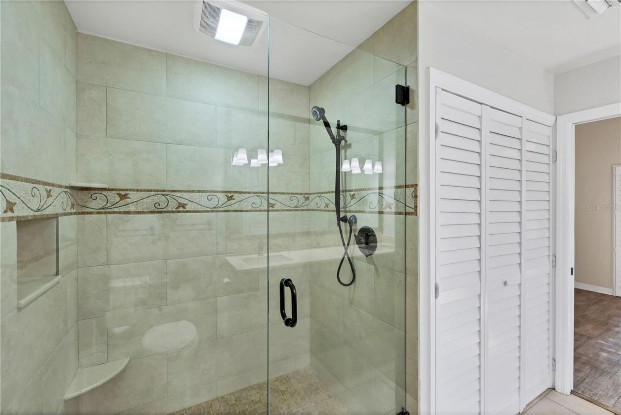 800 Hudson Avenue, Unit 106, Sarasota, FL 34236 Photo