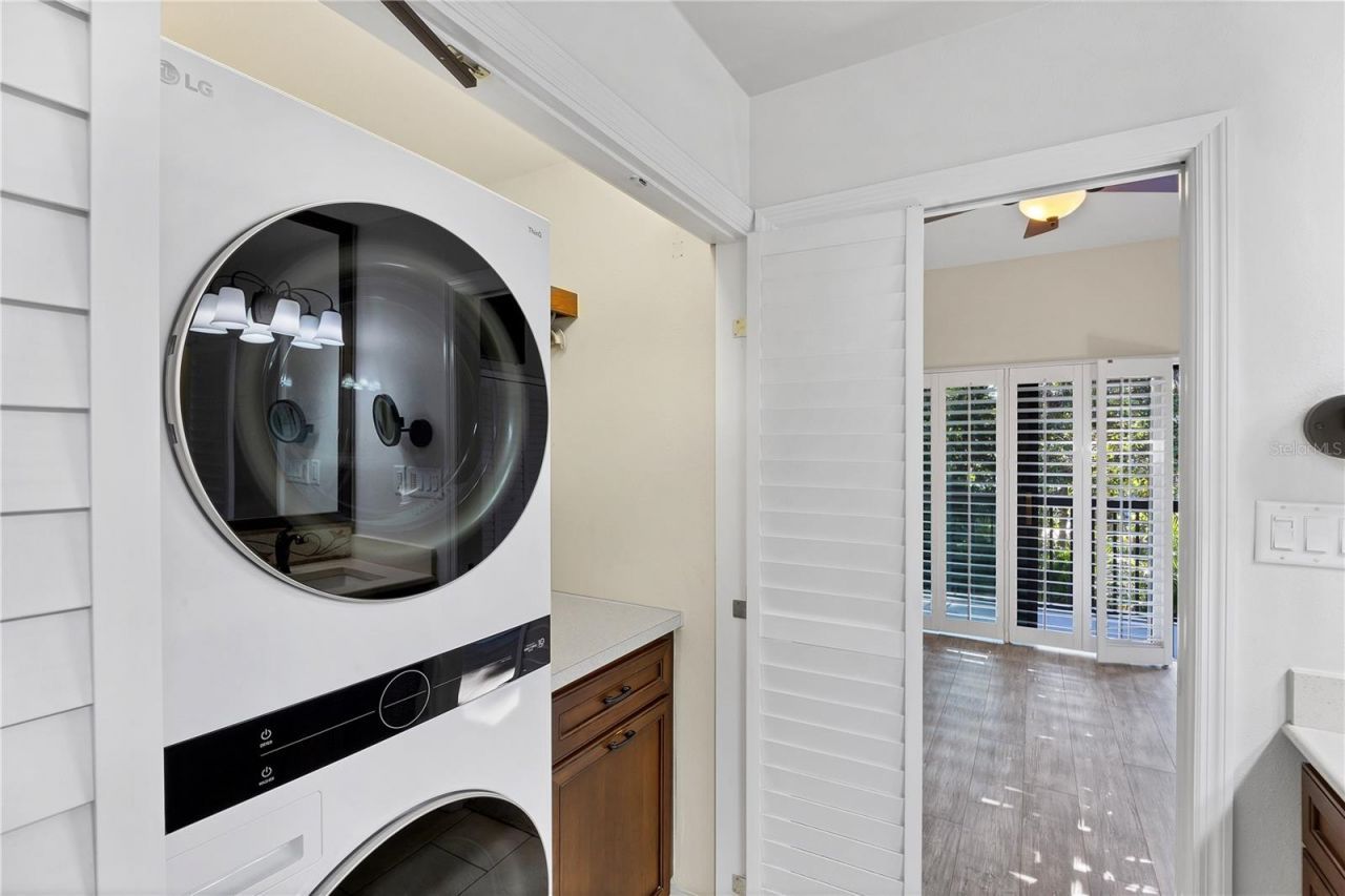 800 Hudson Avenue, Unit 106, Sarasota, FL 34236 Photo