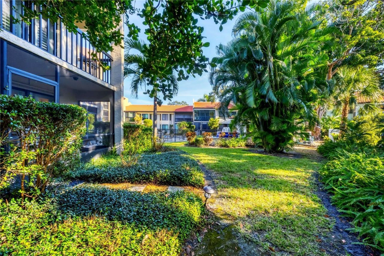 800 Hudson Avenue, Unit 106, Sarasota, FL 34236 Photo