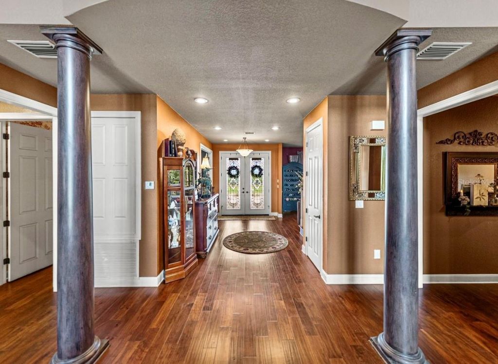 664 S Lake Starr Boulevard, Lake Wales, FL 33898 Photo