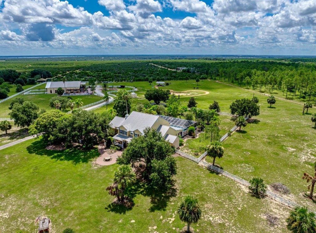 664 S Lake Starr Boulevard, Lake Wales, FL 33898 Photo