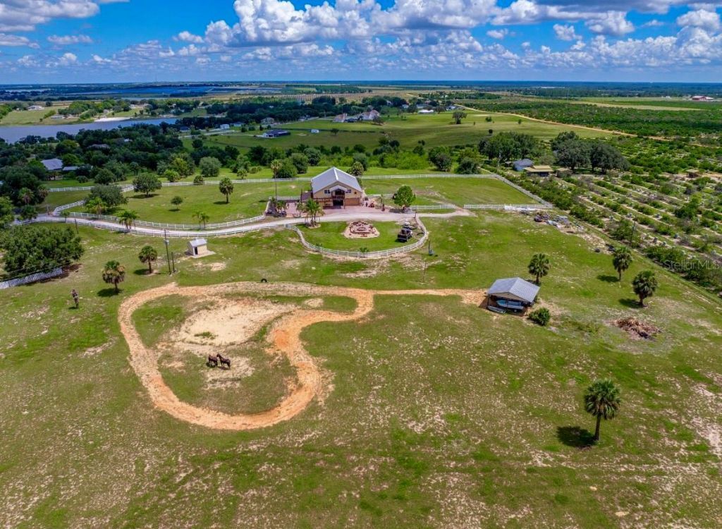 664 S Lake Starr Boulevard, Lake Wales, FL 33898 Photo