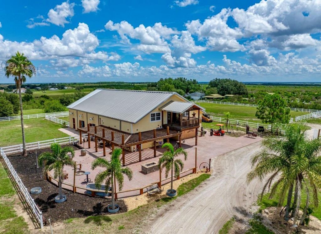 664 S Lake Starr Boulevard, Lake Wales, FL 33898 Photo