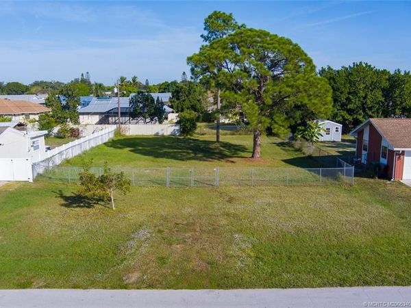 171 SE Dwight Avenue, Port St Lucie, FL 34983