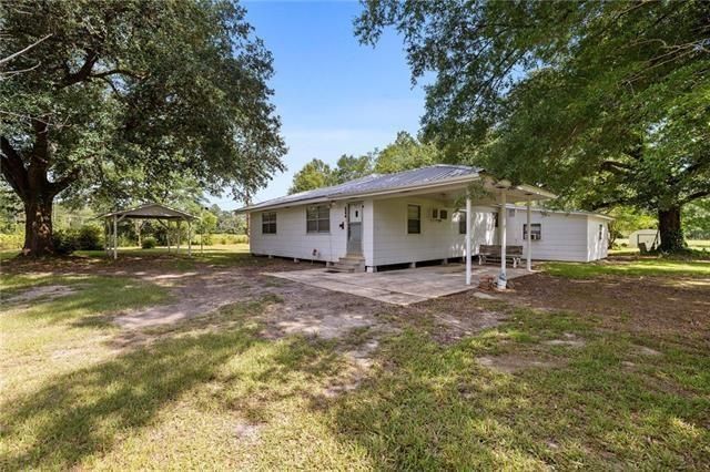 30235 GEORGE WHITE Road, Holden, LA 70744