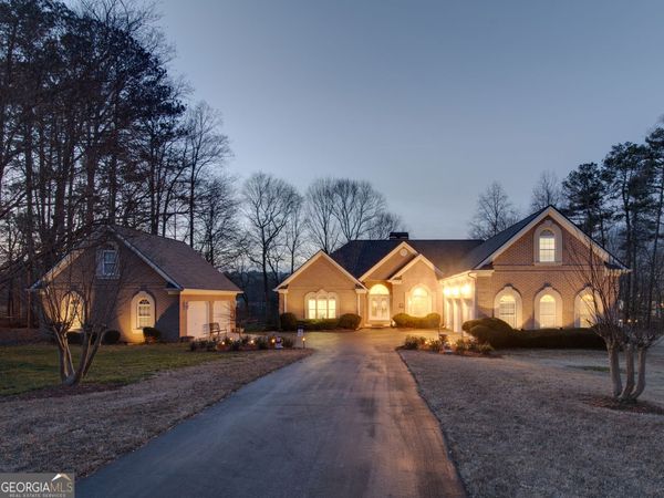 1220 Lake Stone Lea Drive, Oxford, GA 30054