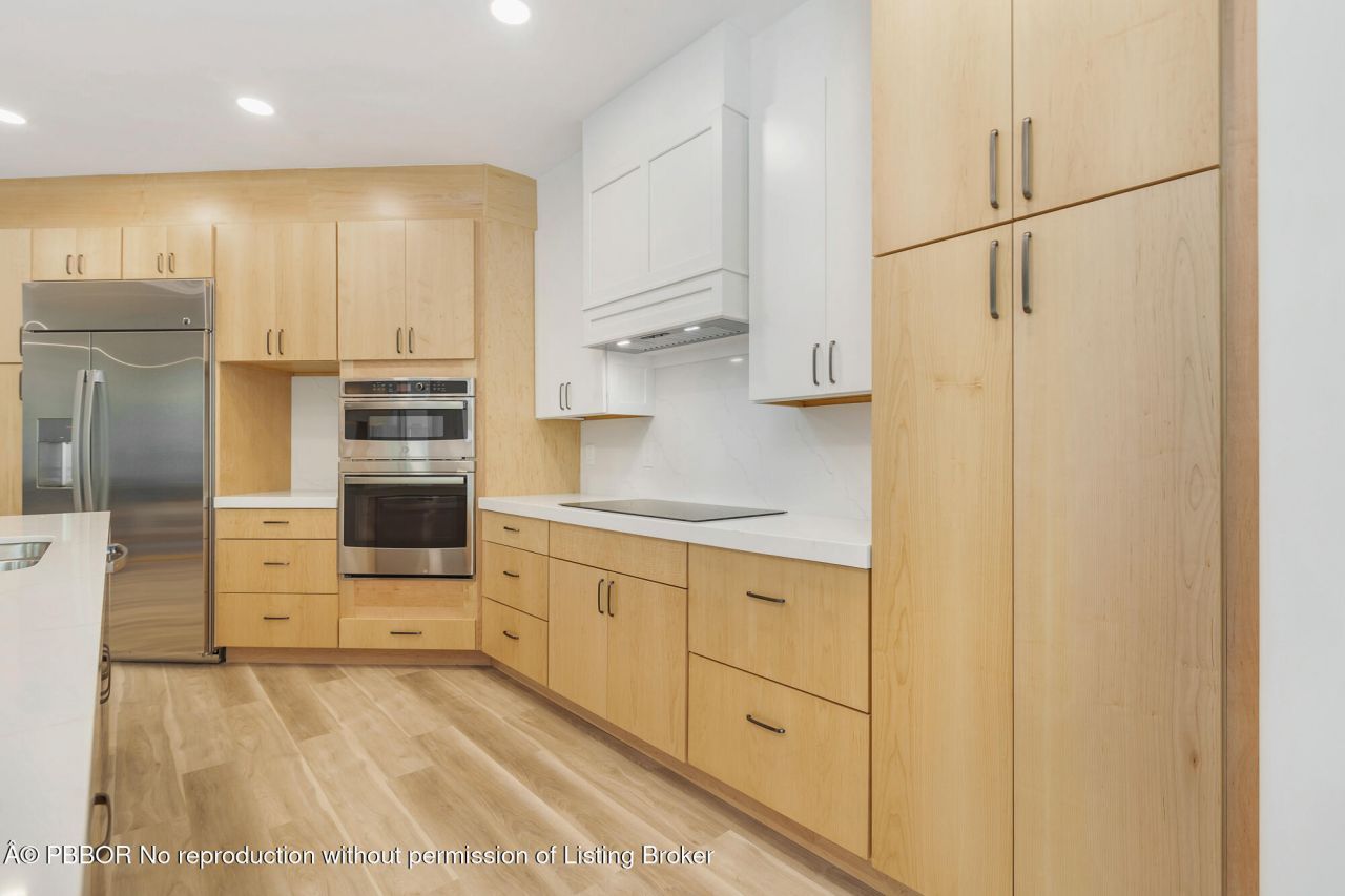 3317 Embassy Drive, West Palm Beach, FL 33401 Photo