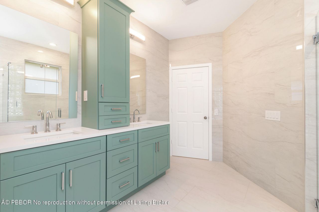 3317 Embassy Drive, West Palm Beach, FL 33401 Photo