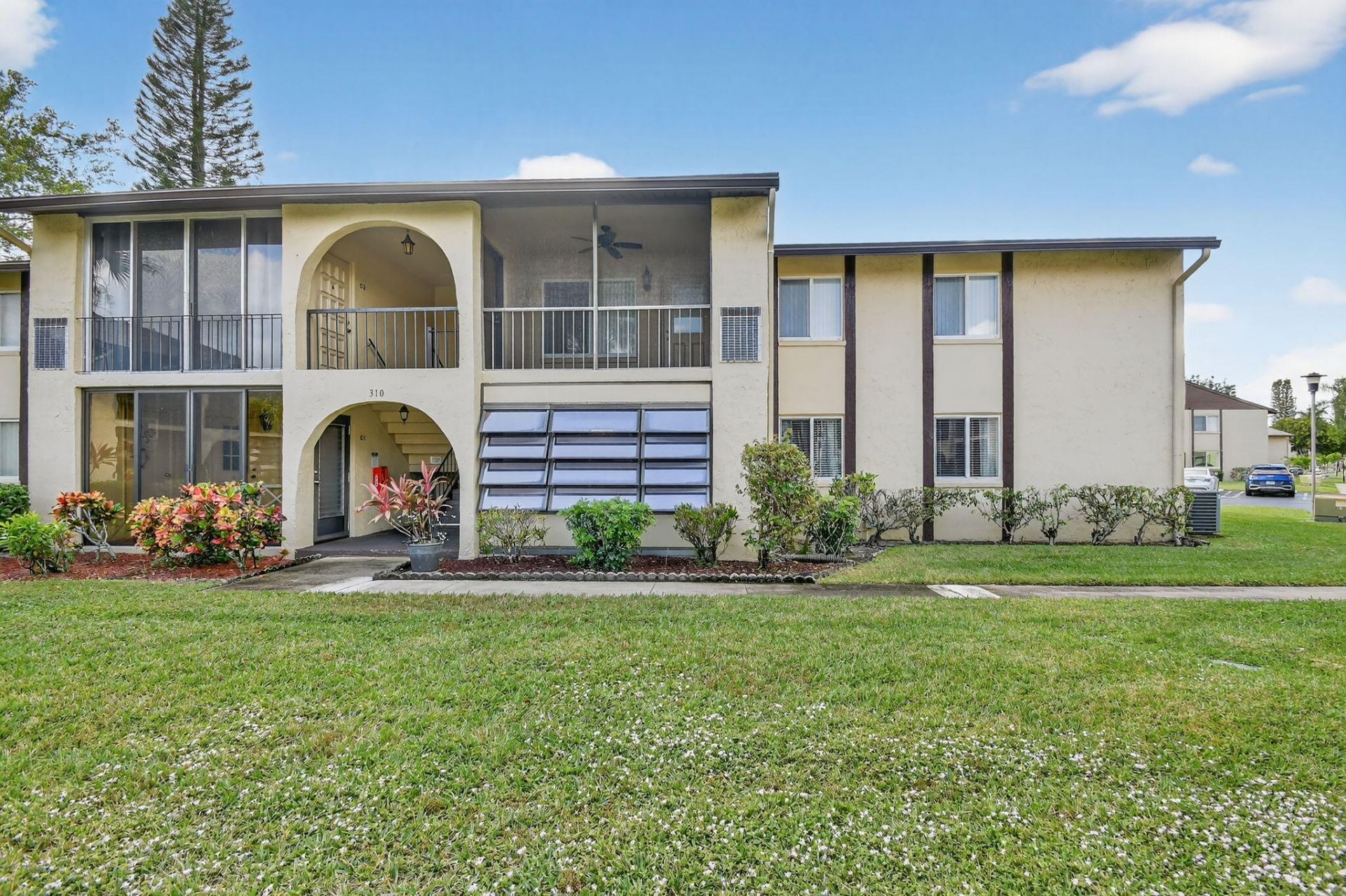 310 Pine Ridge Circle, Unit B-1, Greenacres, FL 33463 Main Photo