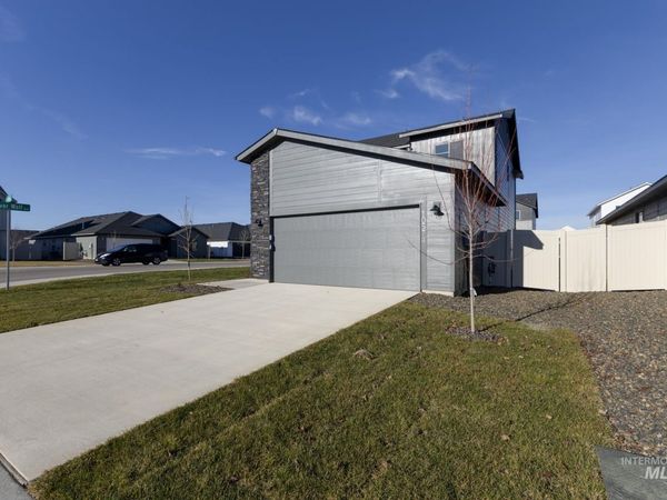 10574 W Teratai St, Star, ID 83669