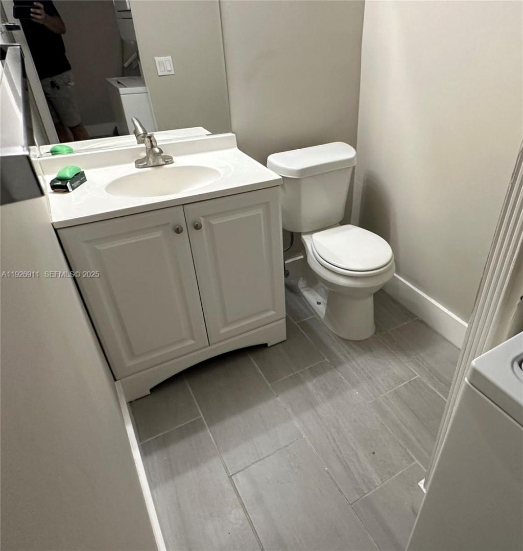 250 NW 107th Ave, Unit 202, Miami, FL 33172 Photo