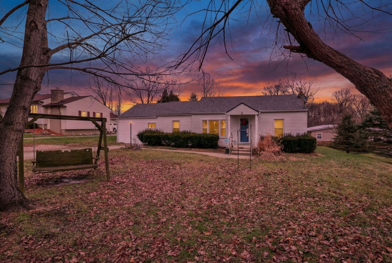 738 N Buena Vista Street, Newark, OH 43055 Main Photo