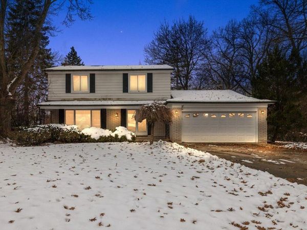 18971 Eldorado Place, Lathrup Village, MI 48076