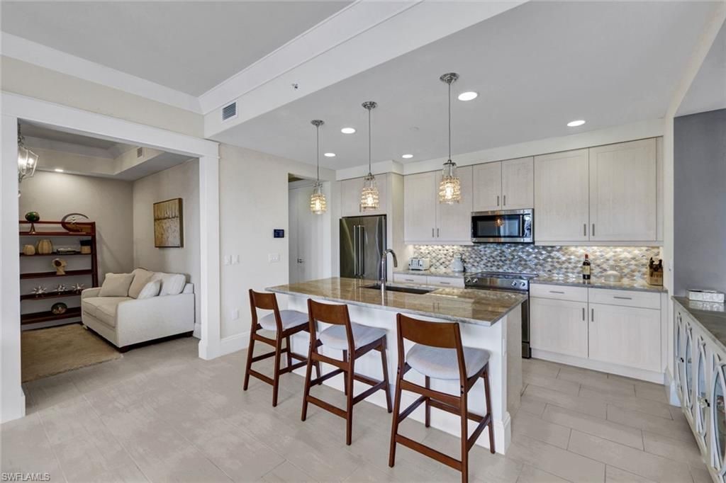 1035 3rd Ave S, Unit 514, Naples, FL 34102 Photo