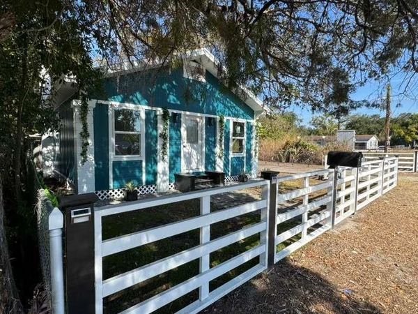 1118 E LINEBAUGH AVENUE, TAMPA, FL 33612