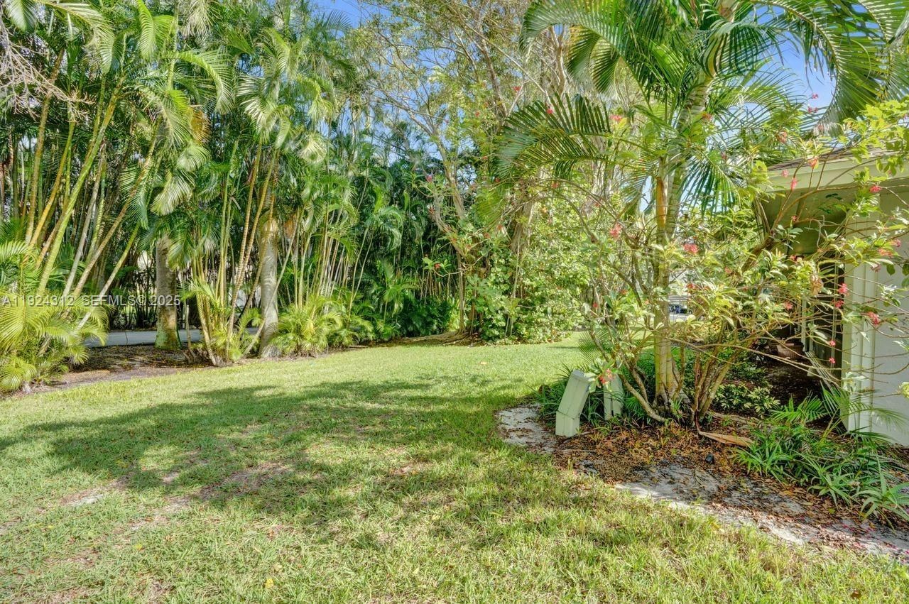 9 S Lakeshore Dr, Hypoluxo, FL 33462 Photo