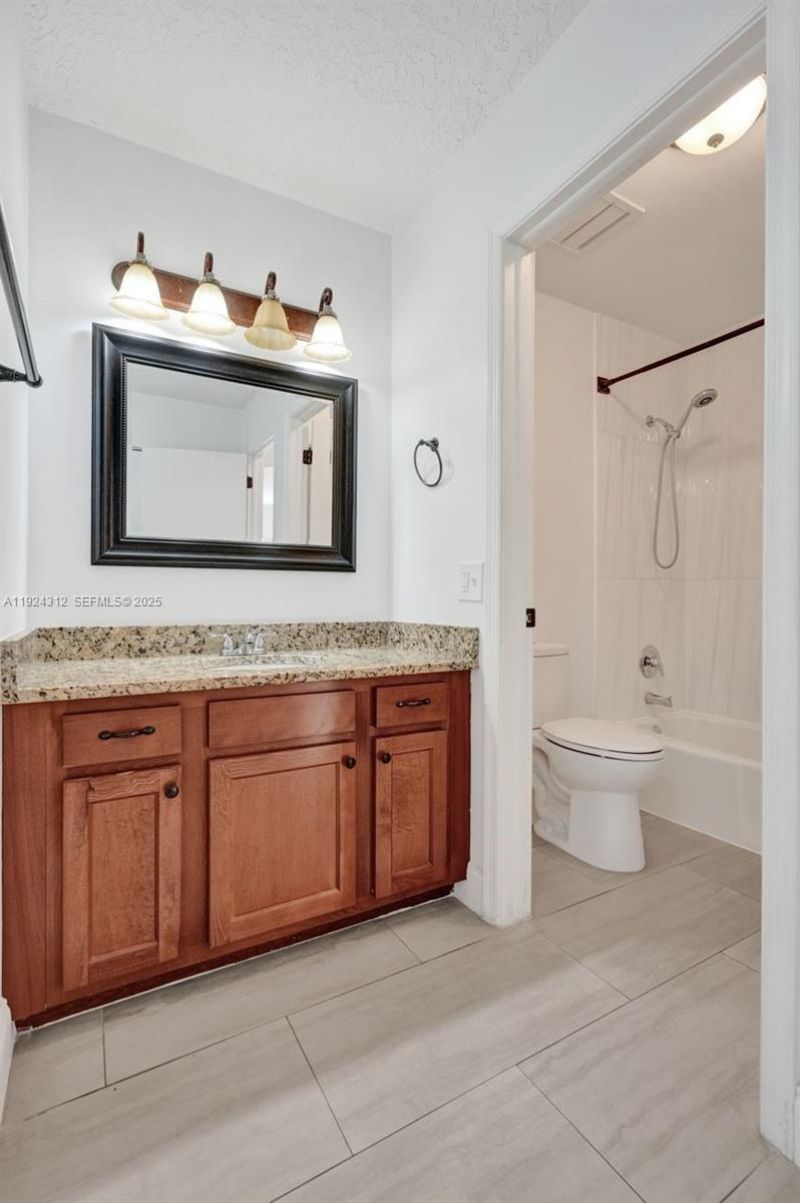 9 S Lakeshore Dr, Hypoluxo, FL 33462 Photo