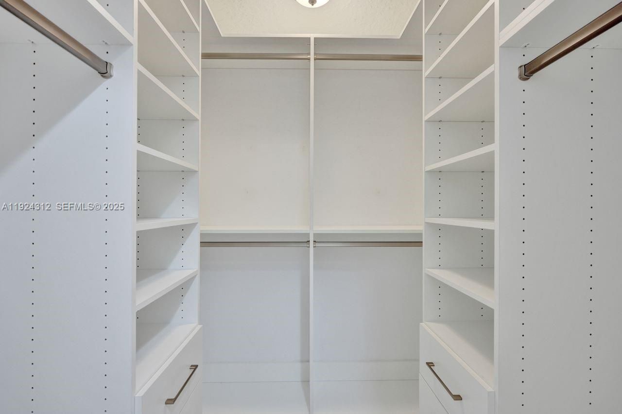 9 S Lakeshore Dr, Hypoluxo, FL 33462 Photo