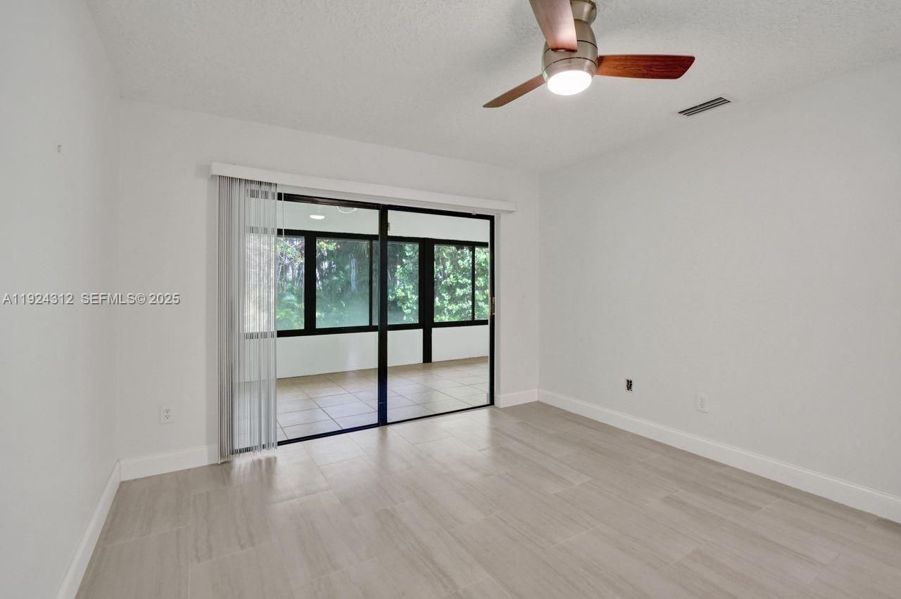 9 S Lakeshore Dr, Hypoluxo, FL 33462 Photo