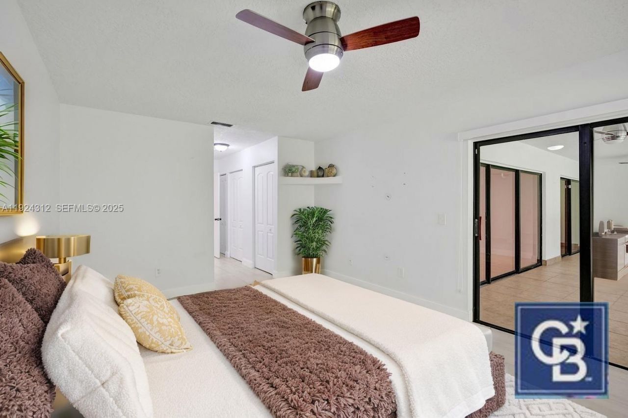 9 S Lakeshore Dr, Hypoluxo, FL 33462 Photo