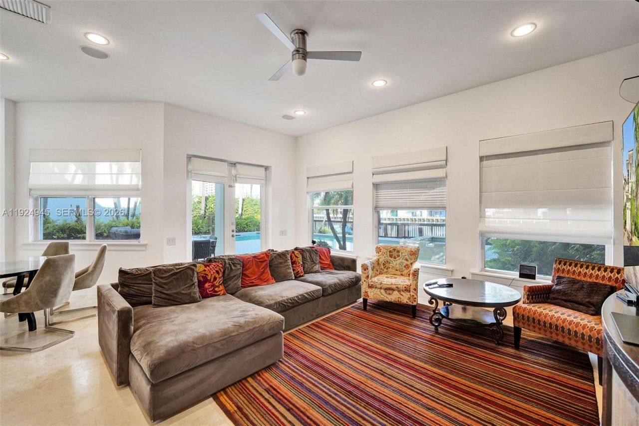 1575 Windjammer Way, Hollywood, FL 33019 Photo