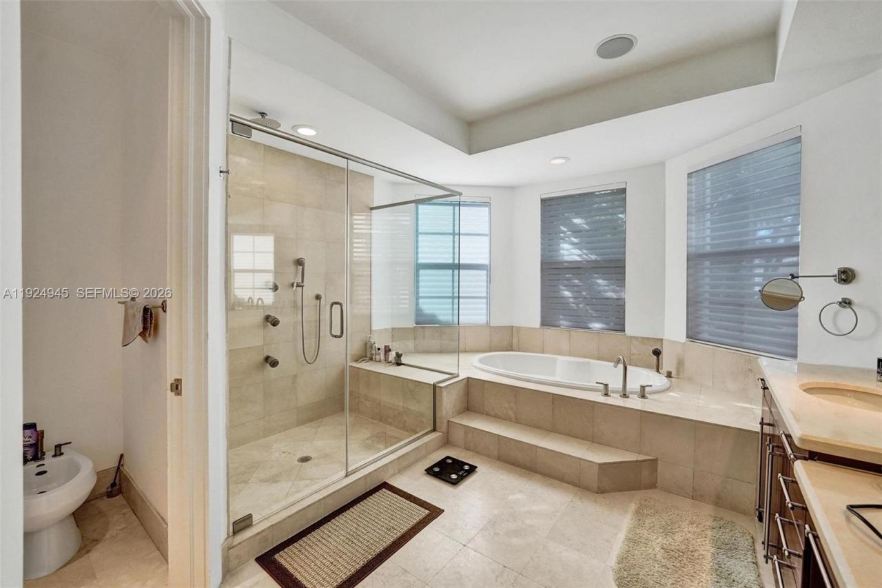 1575 Windjammer Way, Hollywood, FL 33019 Photo