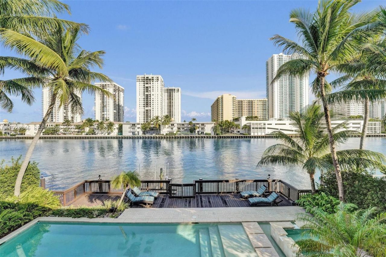 1575 Windjammer Way, Hollywood, FL 33019 Photo