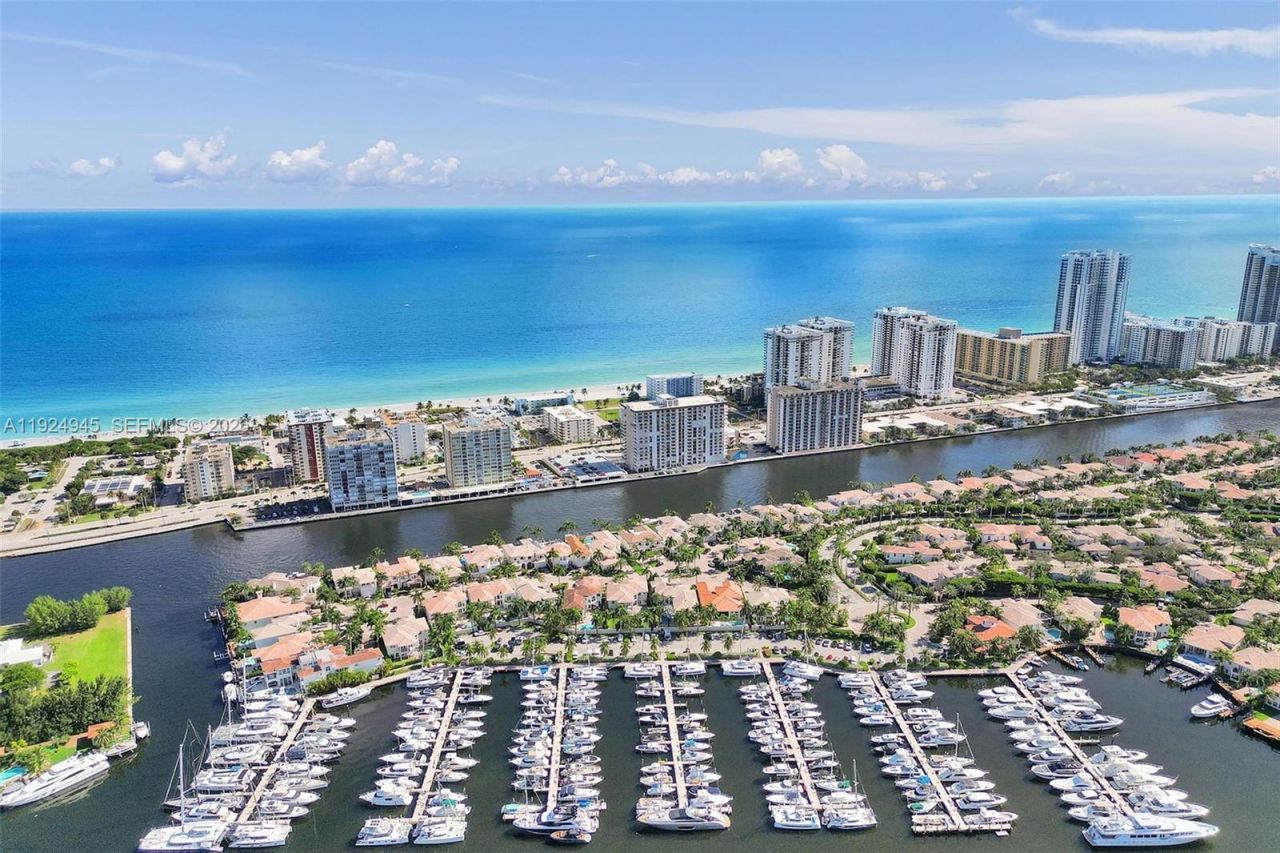 1575 Windjammer Way, Hollywood, FL 33019 Photo