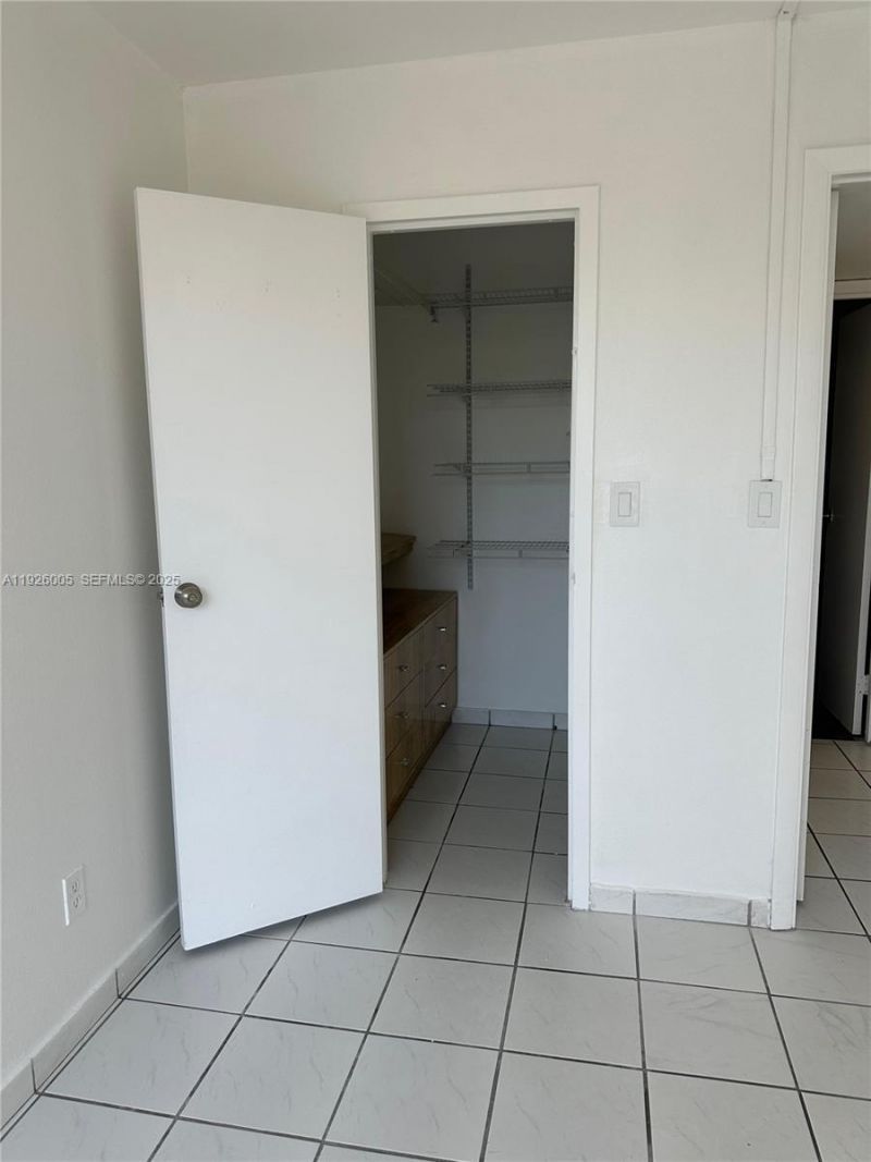 210 172nd St, Unit 542, Sunny Isles Beach, FL 33160 Photo
