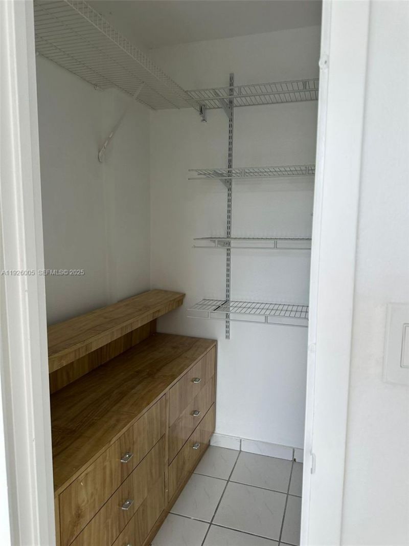 210 172nd St, Unit 542, Sunny Isles Beach, FL 33160 Photo