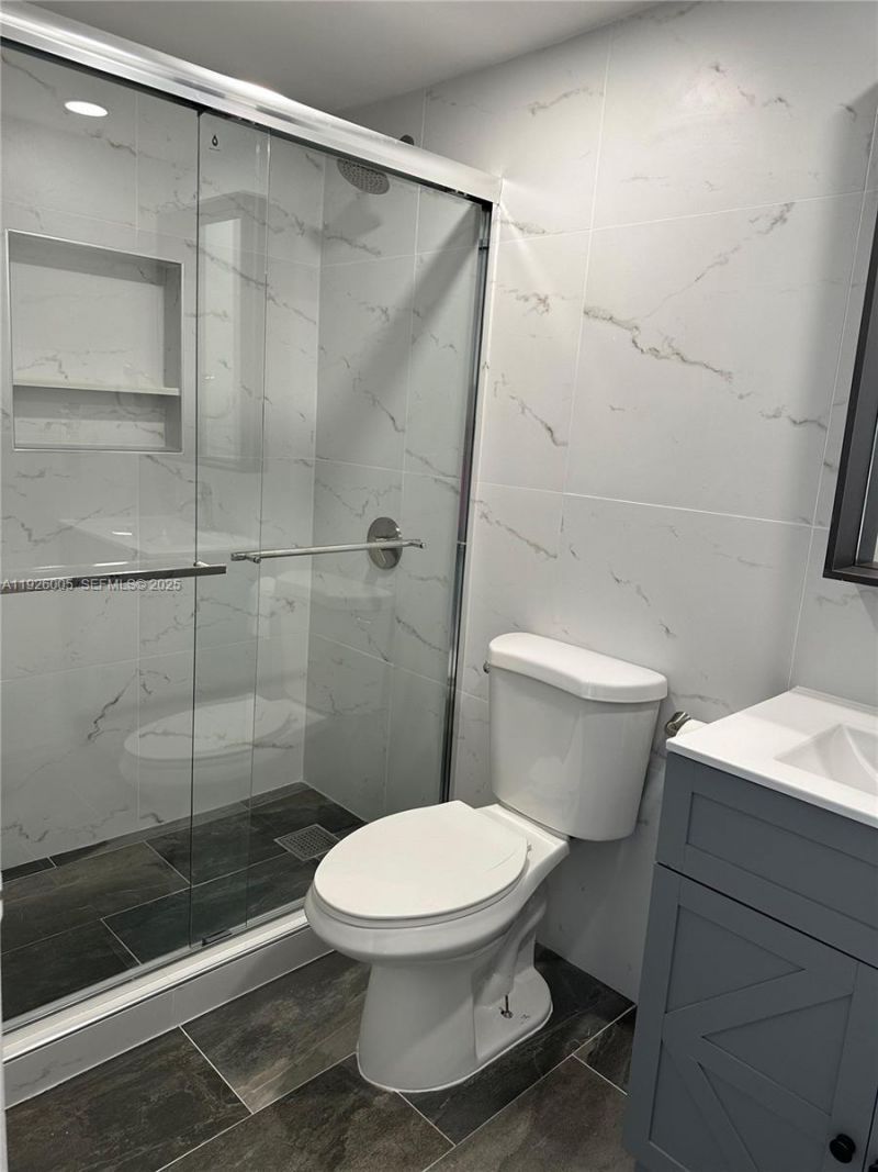 210 172nd St, Unit 542, Sunny Isles Beach, FL 33160 Photo