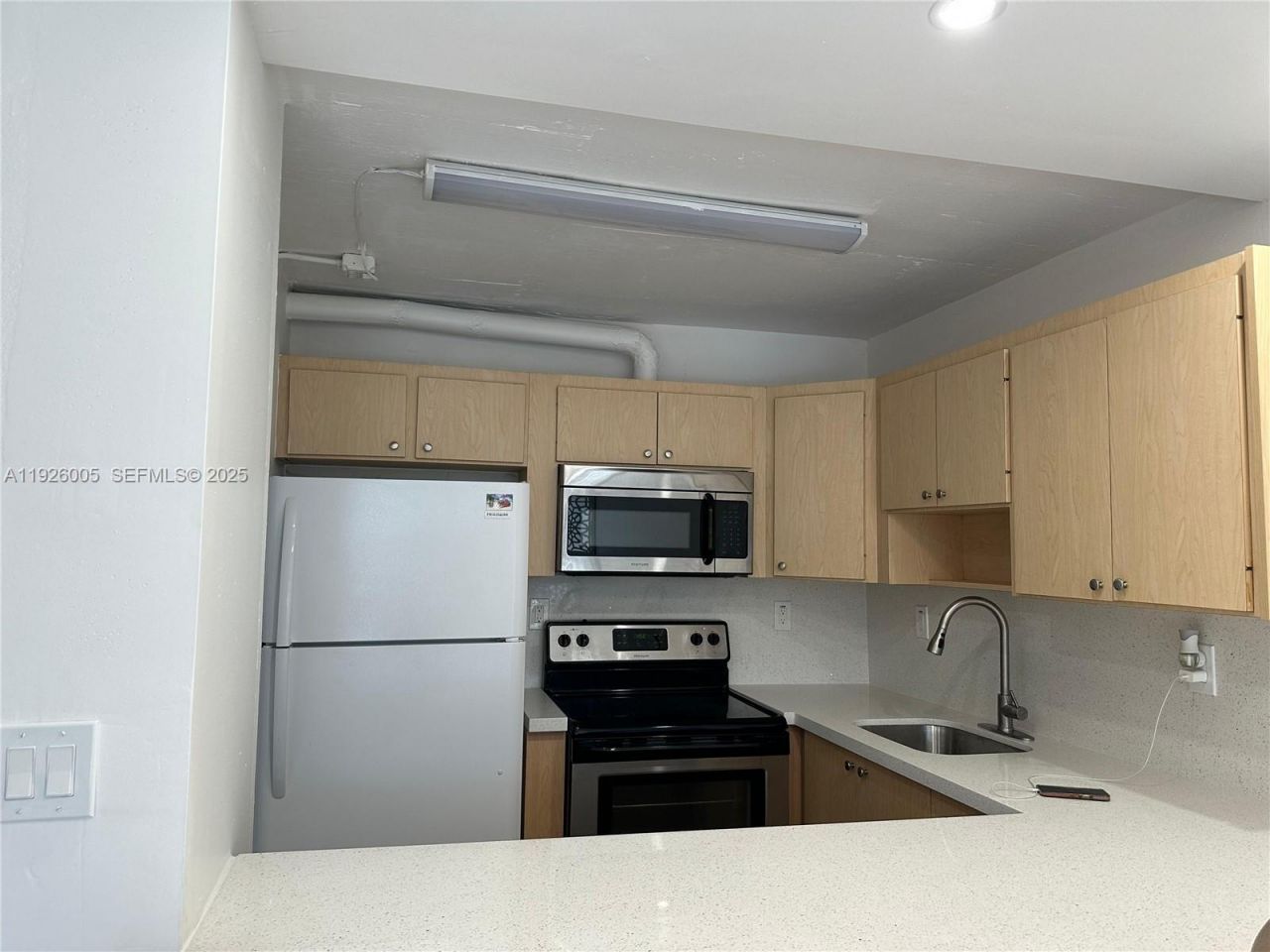 210 172nd St, Unit 542, Sunny Isles Beach, FL 33160 Photo