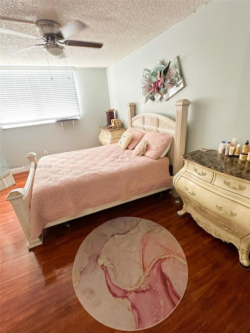 2860 Somerset Dr, Unit 400K, Lauderdale Lakes, FL 33311 Photo