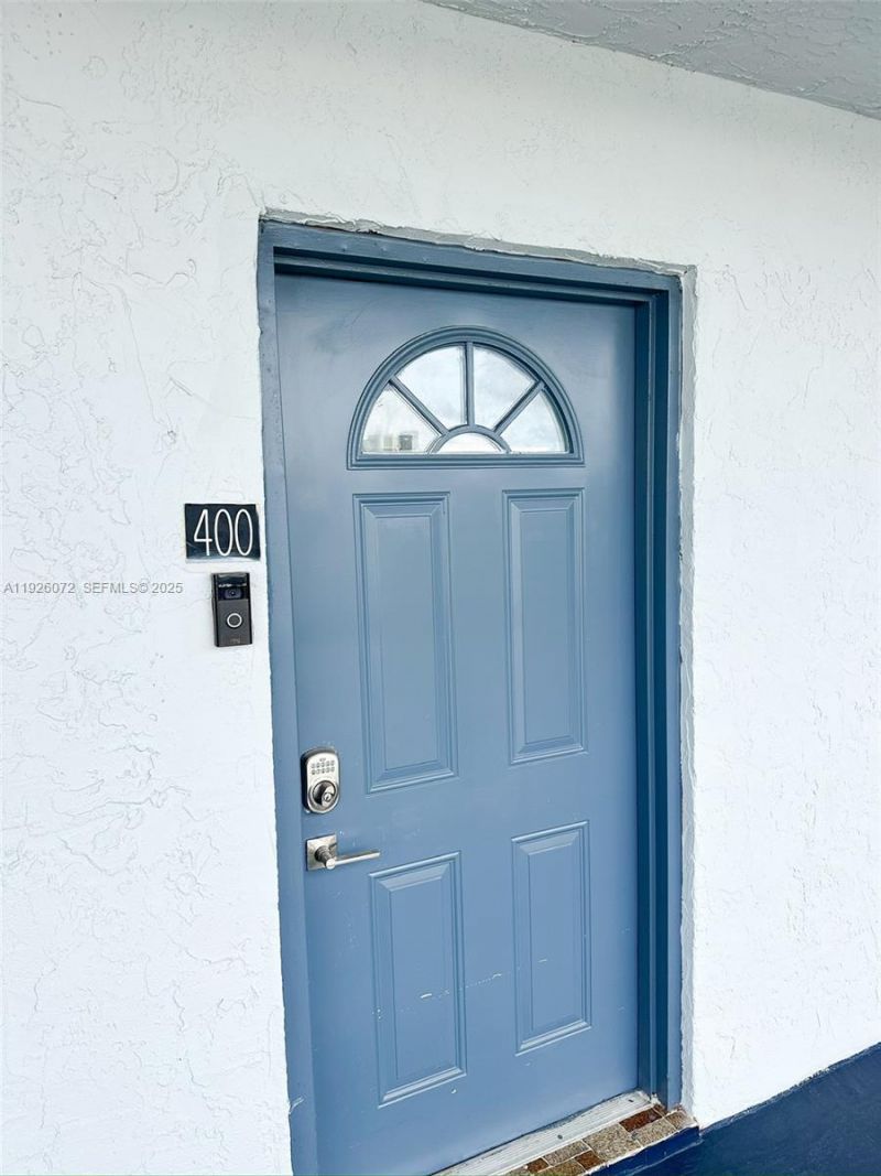 2860 Somerset Dr, Unit 400K, Lauderdale Lakes, FL 33311 Photo