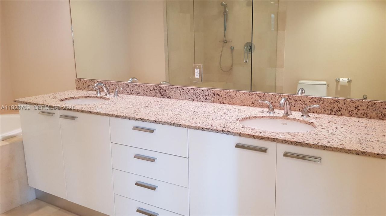 1850 S Ocean Dr, Unit 1405, Hallandale Beach, FL 33009 Photo
