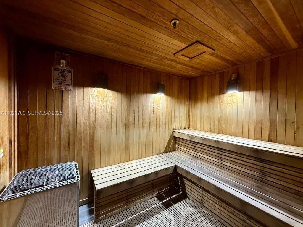 1850 S Ocean Dr, Unit 1405, Hallandale Beach, FL 33009 Photo