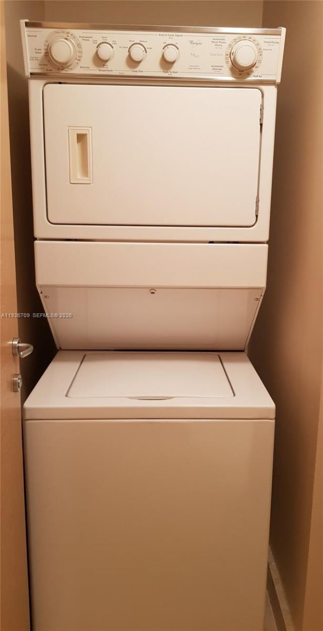 1850 S Ocean Dr, Unit 1405, Hallandale Beach, FL 33009 Photo