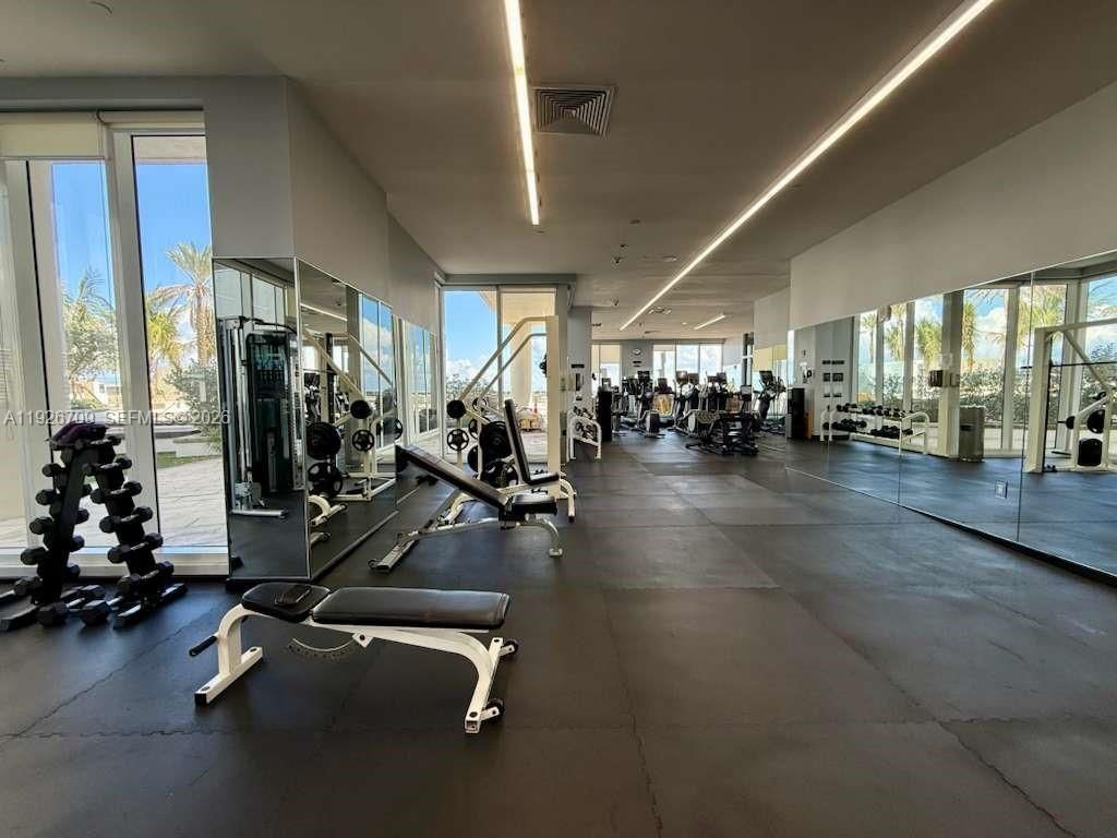 1850 S Ocean Dr, Unit 1405, Hallandale Beach, FL 33009 Photo