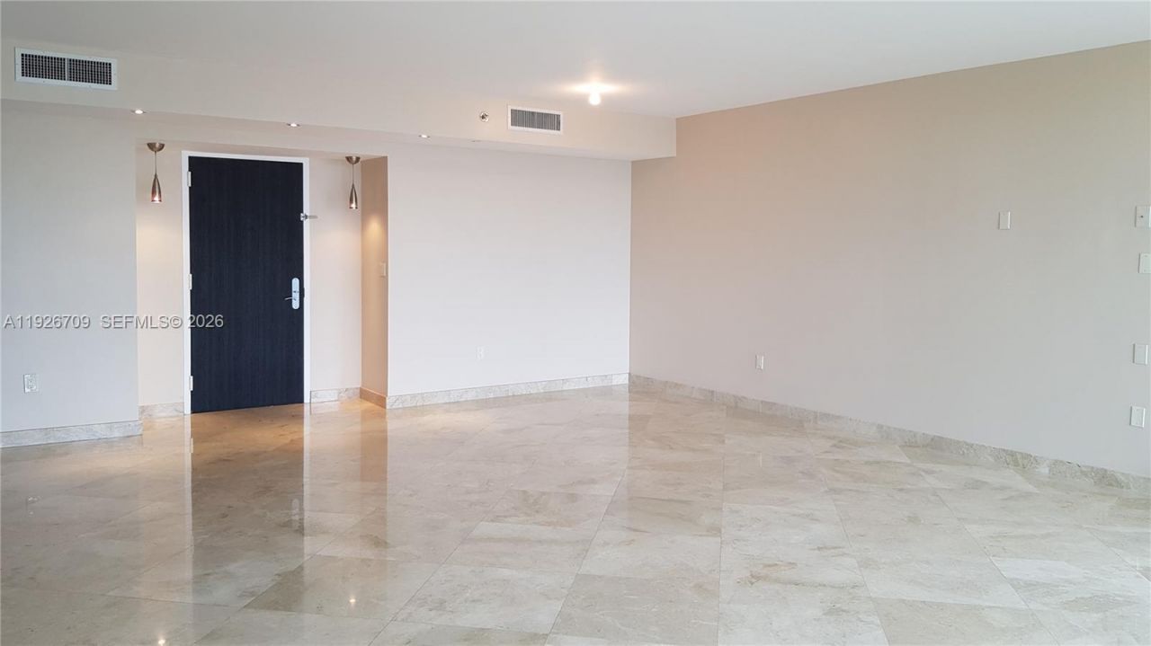 1850 S Ocean Dr, Unit 1405, Hallandale Beach, FL 33009 Photo