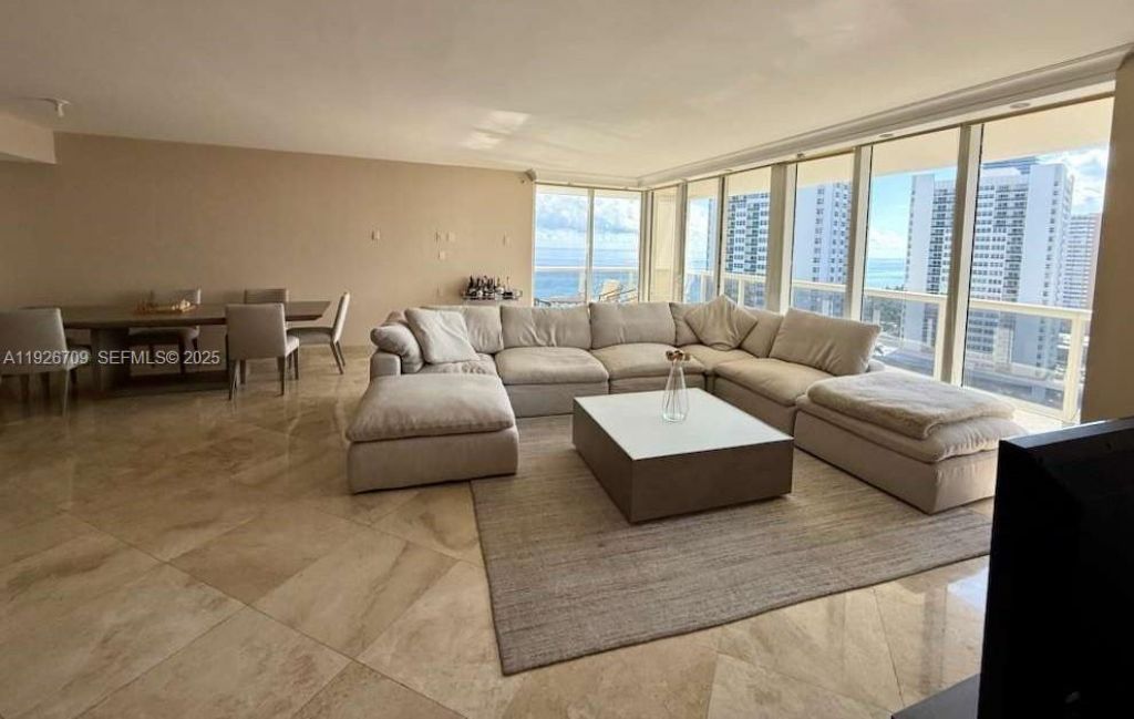 1850 S Ocean Dr, Unit 1405, Hallandale Beach, FL 33009 Photo