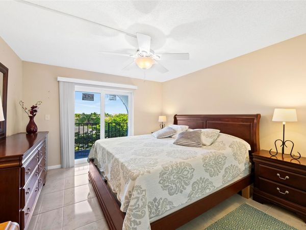 3909 N Ocean Blvd, Unit 410, Fort Lauderdale, FL 33308