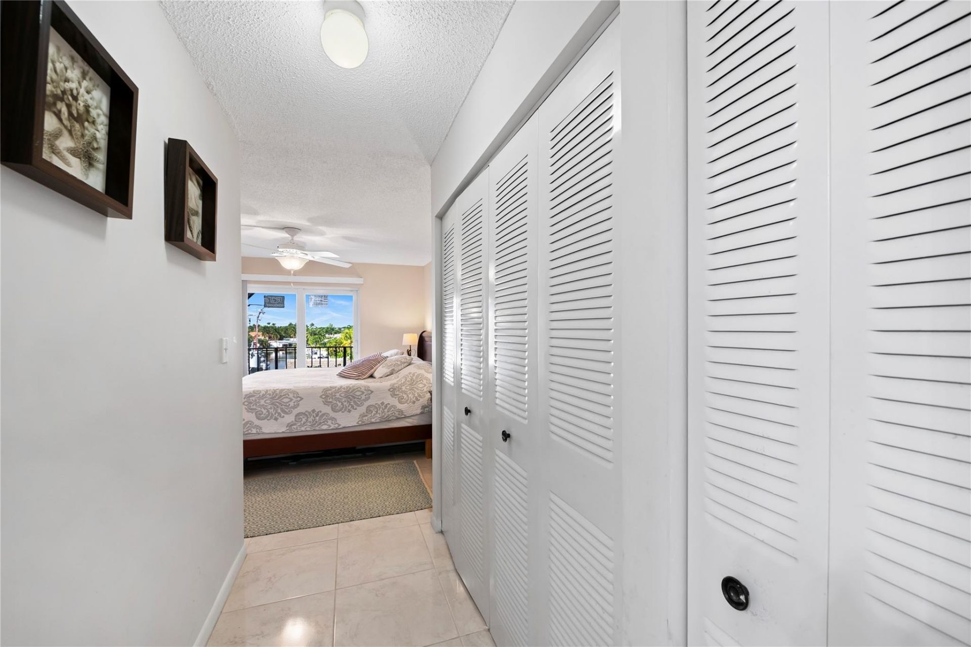 3909 N Ocean Boulevard, Unit 410, Fort Lauderdale, FL 33308 Photo